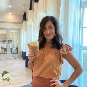 Universal Thread Flutter Sleeve Top